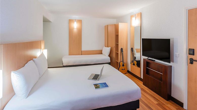 <b>Ibis Lisboa Sintra Room</b>. Images powered by <a href="https://iceportal.shijigroup.com/" title="IcePortal" target="_blank">IcePortal</a>.