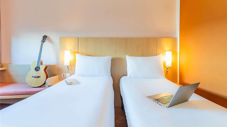 <b>Ibis Lisboa Sintra Room</b>. Images powered by <a href="https://iceportal.shijigroup.com/" title="IcePortal" target="_blank">IcePortal</a>.