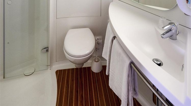 Ibis Hotel Cholet Room