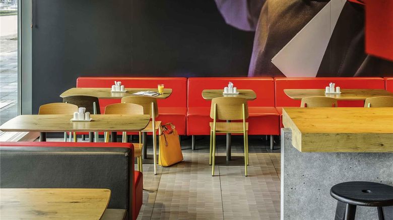<b>Ibis Hannover City Hotel Restaurant</b>. Images powered by <a href="https://iceportal.shijigroup.com/" title="IcePortal" target="_blank">IcePortal</a>.