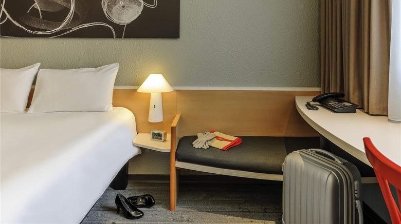 <b>Ibis Hannover City Hotel Room</b>. Images powered by <a href="https://iceportal.shijigroup.com/" title="IcePortal" target="_blank">IcePortal</a>.