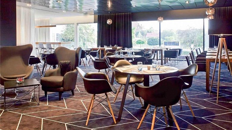 <b>Novotel Katowice Centrum Hotel Restaurant</b>. Images powered by <a href="https://iceportal.shijigroup.com/" title="IcePortal" target="_blank">IcePortal</a>.