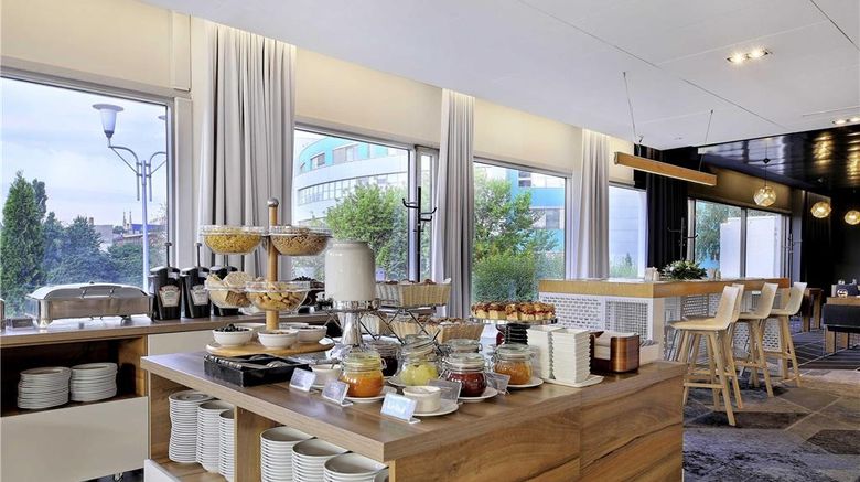 <b>Novotel Katowice Centrum Hotel Restaurant</b>. Images powered by <a href="https://iceportal.shijigroup.com/" title="IcePortal" target="_blank">IcePortal</a>.
