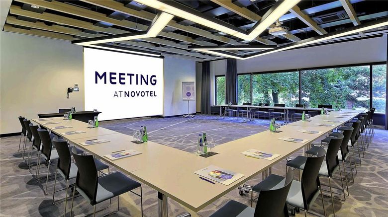 <b>Novotel Katowice Centrum Hotel Meeting</b>. Images powered by <a href="https://iceportal.shijigroup.com/" title="IcePortal" target="_blank">IcePortal</a>.