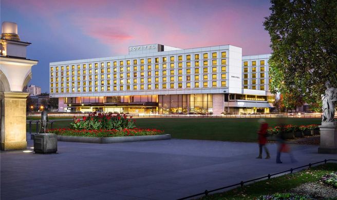 Sofitel  Warsaw Victoria Exterior