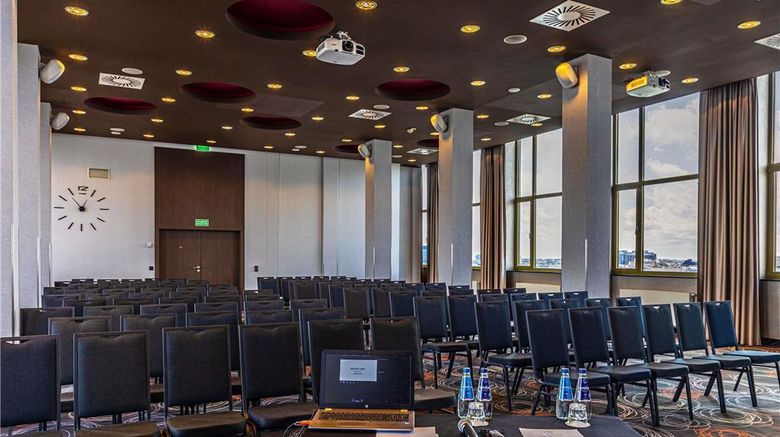 <b>Mercure Grand Meeting</b>. Images powered by <a href="https://iceportal.shijigroup.com/" title="IcePortal" target="_blank">IcePortal</a>.