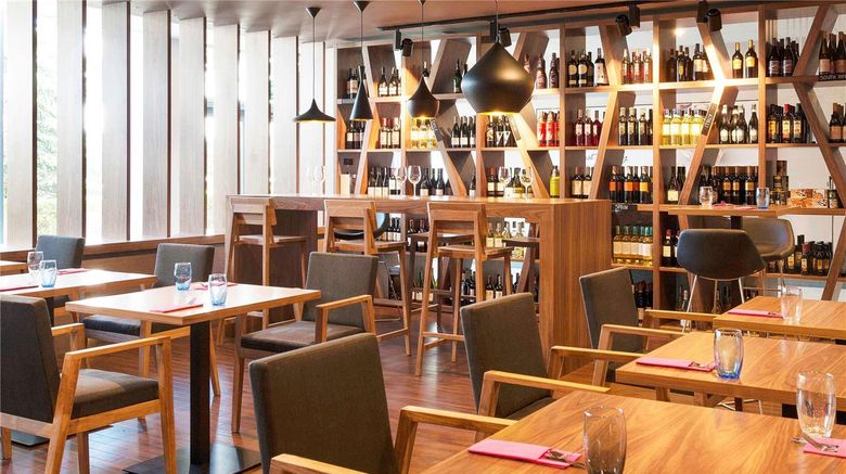 <b>Mercure Gdansk Posejdon Restaurant</b>. Images powered by <a href="https://iceportal.shijigroup.com/" title="IcePortal" target="_blank">IcePortal</a>.