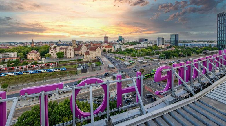 <b>Mercure Poznan Exterior</b>. Images powered by <a href="https://iceportal.shijigroup.com/" title="IcePortal" target="_blank">IcePortal</a>.
