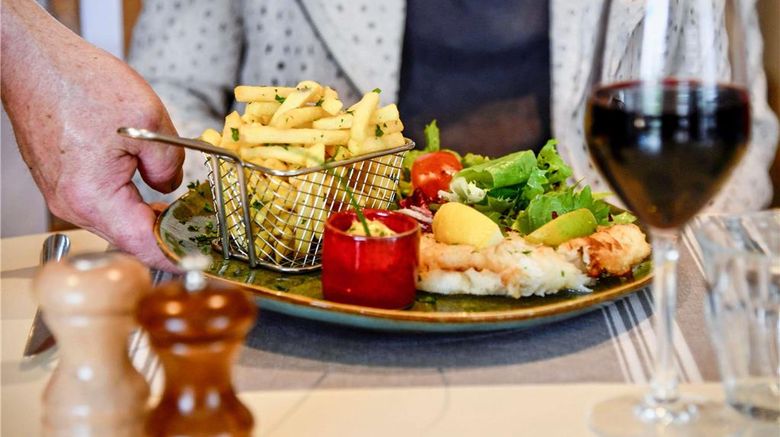 <b>Ibis Brest Kergaradec Restaurant</b>. Images powered by <a href="https://iceportal.shijigroup.com/" title="IcePortal" target="_blank">IcePortal</a>.