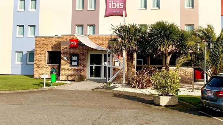 Ibis Auray Exterior