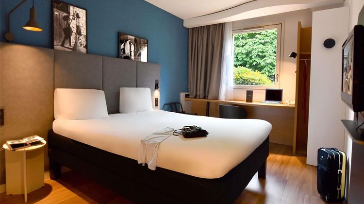 Ibis Nantes Saint Herblain Room