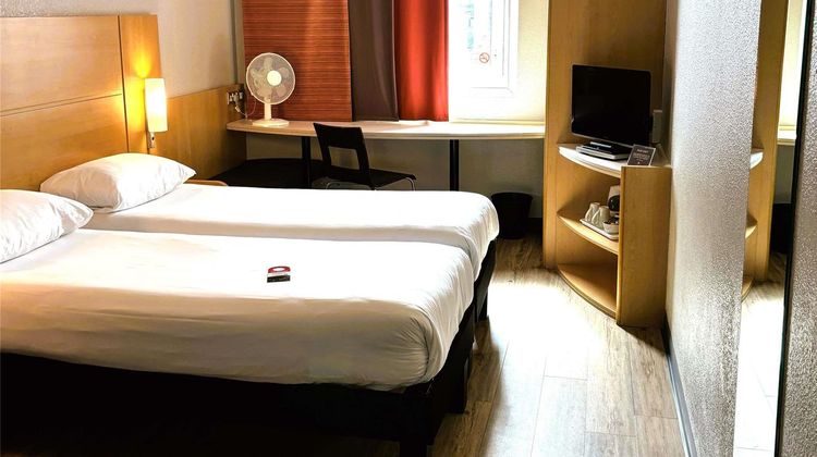 Ibis Carlisle Room