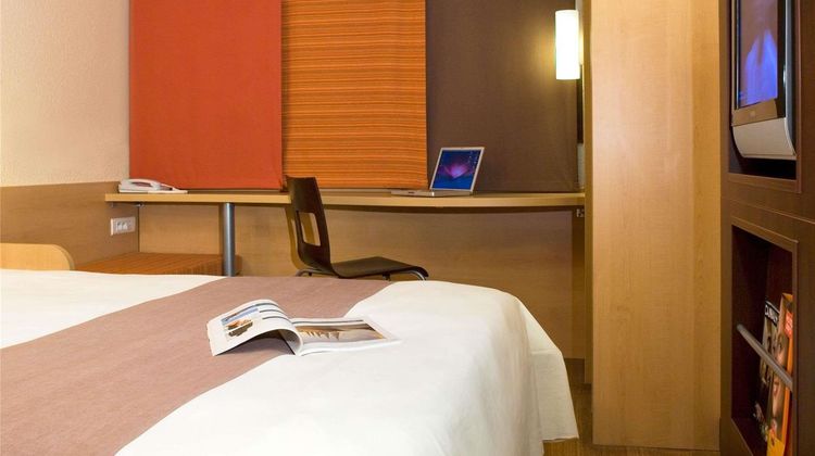 Ibis Carlisle Exterior