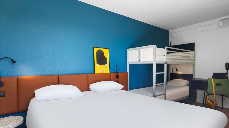 Ibis Auch Room