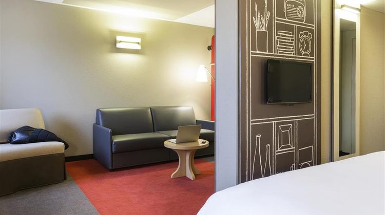 Ibis Rennes Centre Gare Sud Other