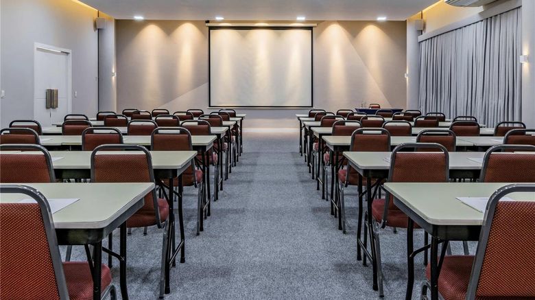 <b>Mercure Apartments Fortaleza Meireles Meeting</b>. Images powered by <a href="https://iceportal.shijigroup.com/" title="IcePortal" target="_blank">IcePortal</a>.