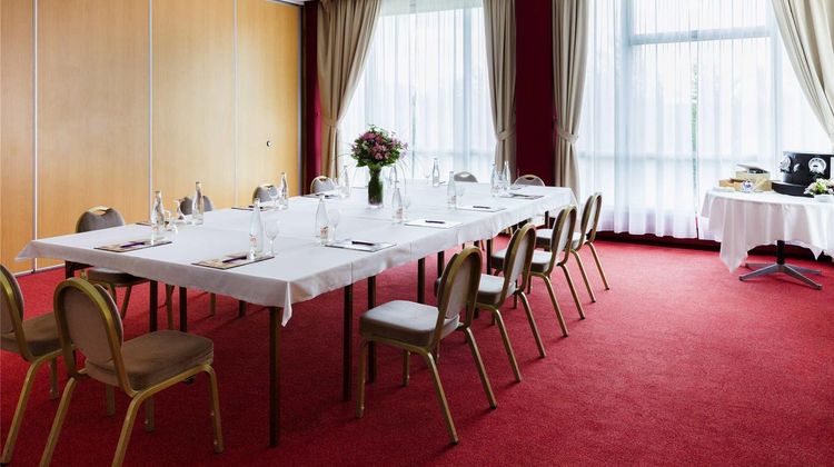Mercure Pont de Loire Meeting