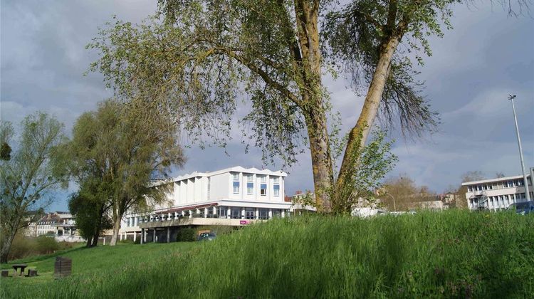 Mercure Pont de Loire Exterior