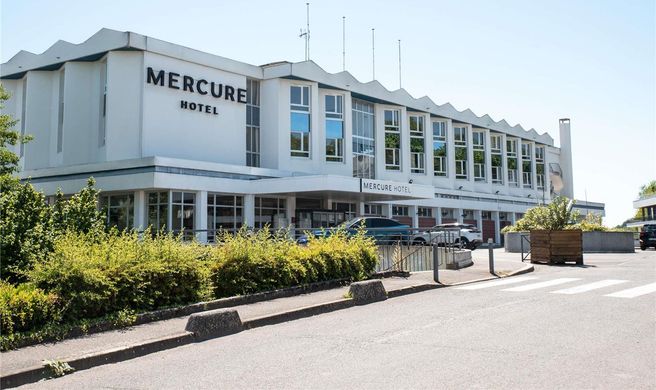 Mercure Pont de Loire Exterior