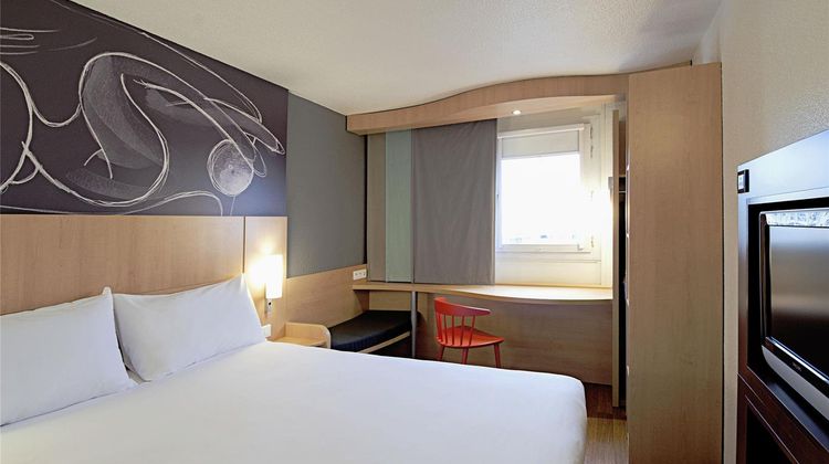 Hotel Ibis Liege Seraing Room