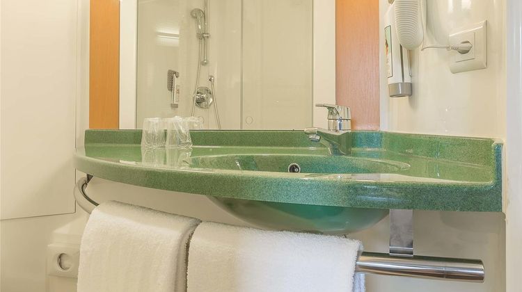 Ibis Geneve Airport Room