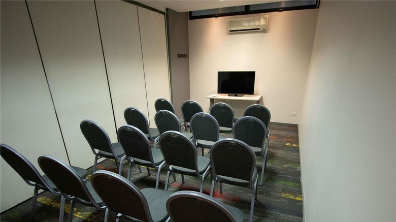 <b>Ibis Montevideo Meeting</b>. Images powered by <a href="https://iceportal.shijigroup.com/" title="IcePortal" target="_blank">IcePortal</a>.