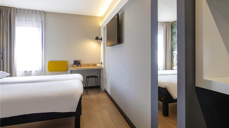 <b>Ibis Waterloo Room</b>. Images powered by <a href="https://iceportal.shijigroup.com/" title="IcePortal" target="_blank">IcePortal</a>.