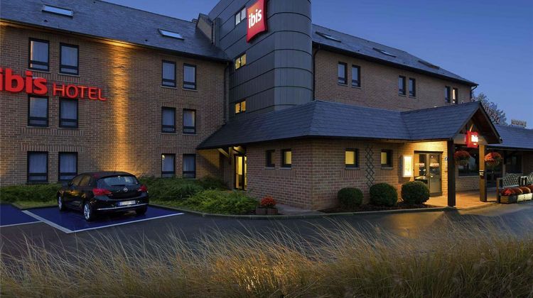 Ibis Waterloo Exterior