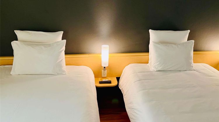 Ibis Monterrey Valle Room