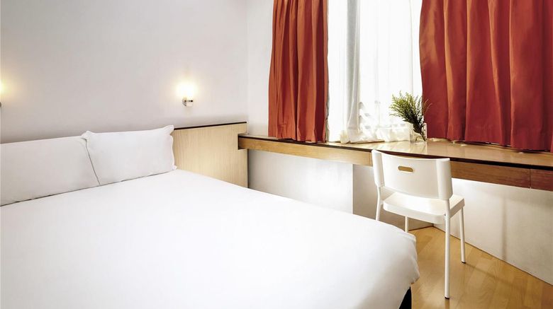 <b>Ibis Hong Kong North Point Hotel Room</b>. Images powered by <a href="https://iceportal.shijigroup.com/" title="IcePortal" target="_blank">IcePortal</a>.