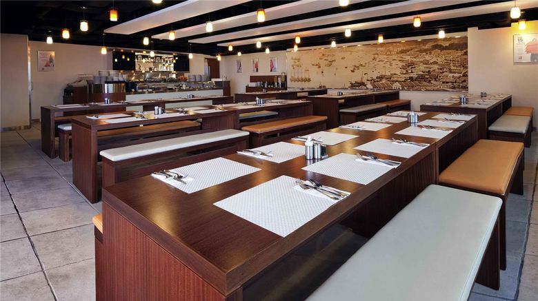 <b>Ibis Hong Kong North Point Hotel Restaurant</b>. Images powered by <a href="https://iceportal.shijigroup.com/" title="IcePortal" target="_blank">IcePortal</a>.