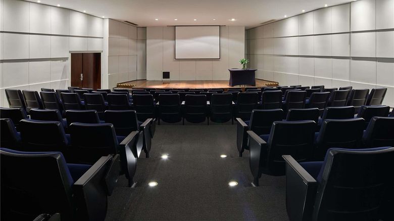 <b>Mercure Belo Horizonte Lourdes Meeting</b>. Images powered by <a href="https://iceportal.shijigroup.com/" title="IcePortal" target="_blank">IcePortal</a>.