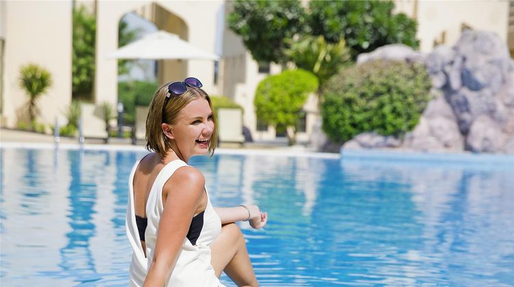 Novotel al Dana Resort Pool