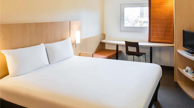 <b>Ibis Leeds City Centre Room</b>. Images powered by <a href="https://iceportal.shijigroup.com/" title="IcePortal" target="_blank">IcePortal</a>.