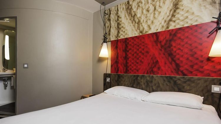 Ibis London Excel Room