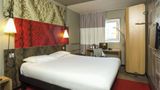 <b>Ibis London Excel Room</b>. Images powered by <a href="https://iceportal.shijigroup.com/" title="IcePortal" target="_blank">IcePortal</a>.