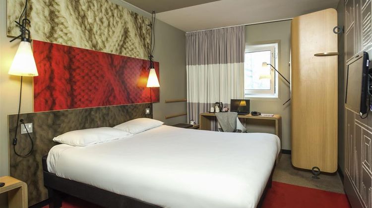 Ibis London Excel Room