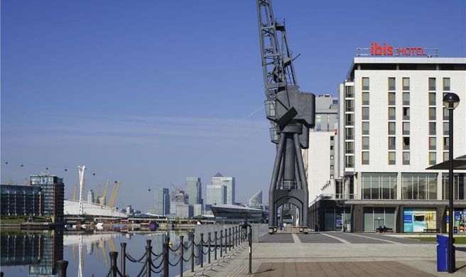 Ibis London Excel Exterior