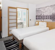 Novotel London ExCel Room