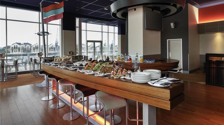 <b>Novotel London ExCel Restaurant</b>. Images powered by <a href="https://iceportal.shijigroup.com/" title="IcePortal" target="_blank">IcePortal</a>.