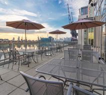 Novotel London ExCel Exterior