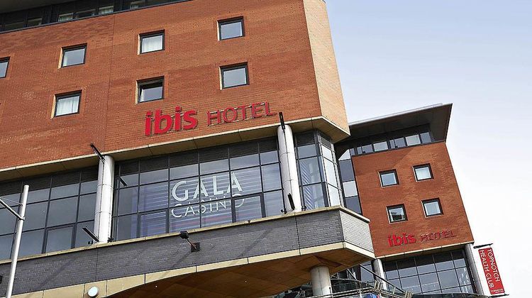 Ibis Northampton Centre Exterior