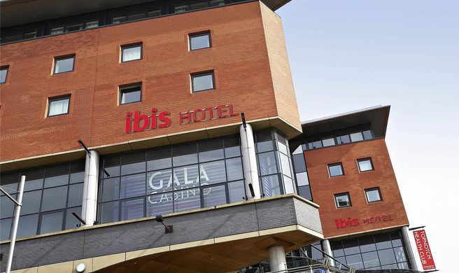 Ibis Northampton Centre Exterior