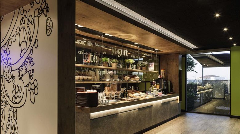 <b>Ibis Budget Malaga Aeropuerto Restaurant</b>. Images powered by <a href="https://iceportal.shijigroup.com/" title="IcePortal" target="_blank">IcePortal</a>.
