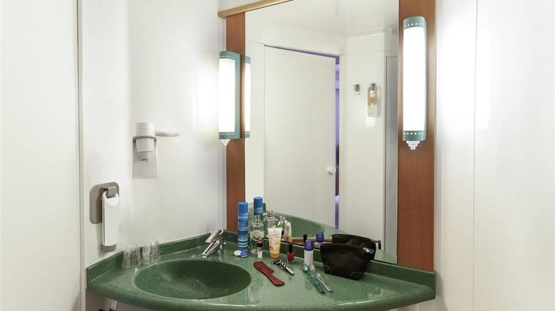 <b>Ibis Murcia Room</b>. Images powered by <a href="https://iceportal.shijigroup.com/" title="IcePortal" target="_blank">IcePortal</a>.
