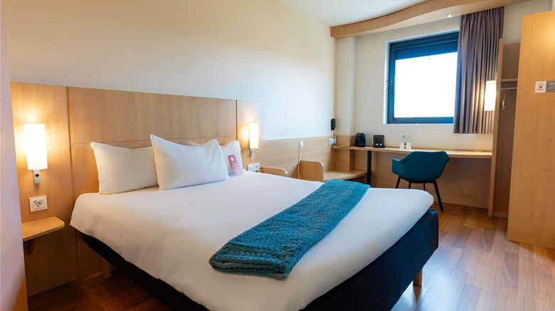 <b>Hotel Ibis Barcelona Ripollet Exterior</b>. Images powered by <a href="https://iceportal.shijigroup.com/" title="IcePortal" target="_blank">IcePortal</a>.