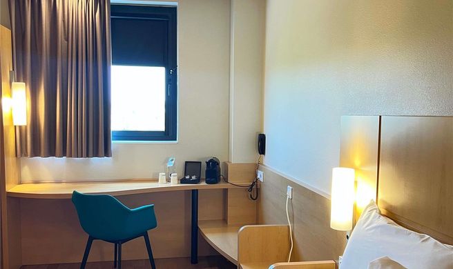 Hotel Ibis Barcelona Ripollet Exterior