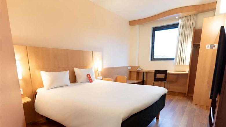 <b>Hotel Ibis Barcelona Ripollet Room</b>. Images powered by <a href="https://iceportal.shijigroup.com/" title="IcePortal" target="_blank">IcePortal</a>.