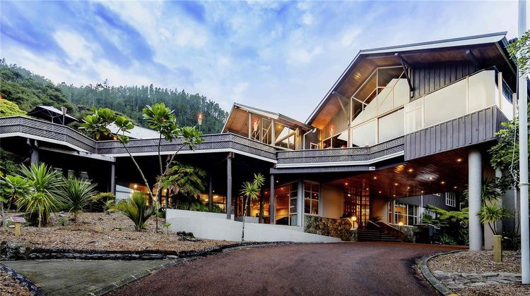 Mercure Grand Puka Park Resort Exterior