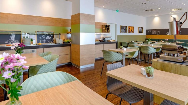 <b>Ibis Hotel Heilbronn City Restaurant</b>. Images powered by <a href="https://iceportal.shijigroup.com/" title="IcePortal" target="_blank">IcePortal</a>.